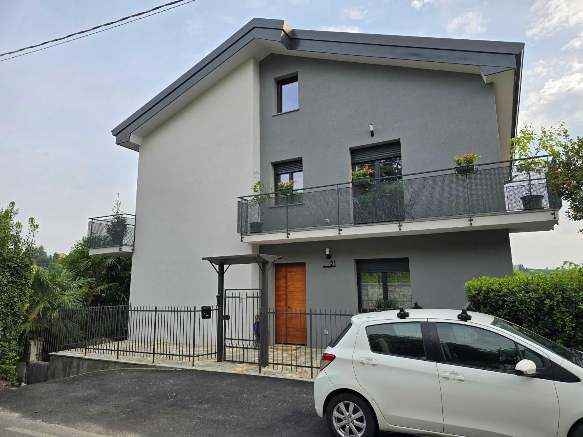 Biandronno Art Garage Varese מראה חיצוני תמונה
